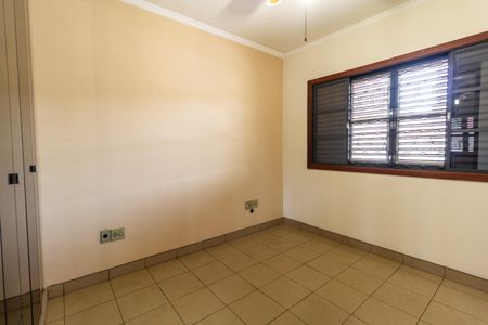 Casa à venda com 215m², 3 quartos e 6 vagas Casa à venda com 215m², 3 quartos e 6 vagasSuíte 2