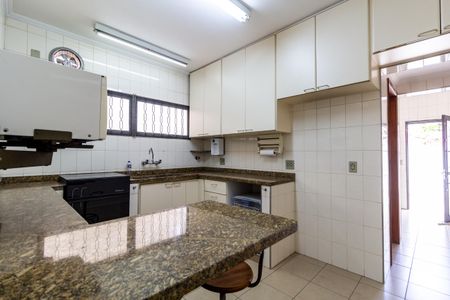 Casa à venda com 215m², 3 quartos e 6 vagas Casa à venda com 215m², 3 quartos e 6 vagasCozinha