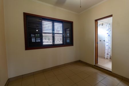 Casa à venda com 215m², 3 quartos e 6 vagas Casa à venda com 215m², 3 quartos e 6 vagasSuíte 2