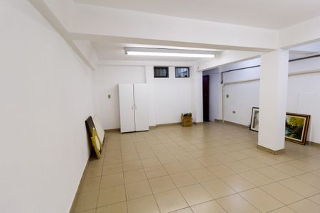 Casa à venda com 215m², 3 quartos e 6 vagas Casa à venda com 215m², 3 quartos e 6 vagasDepósito