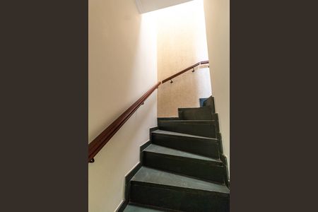 Casa à venda com 215m², 3 quartos e 6 vagas Casa à venda com 215m², 3 quartos e 6 vagasAcesso ao andar superior