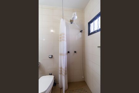 Casa à venda com 215m², 3 quartos e 6 vagas Casa à venda com 215m², 3 quartos e 6 vagasBanheiro da Suíte 1