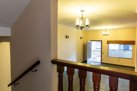 Casa à venda com 215m², 3 quartos e 6 vagas Casa à venda com 215m², 3 quartos e 6 vagasSala