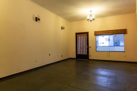 Casa à venda com 215m², 3 quartos e 6 vagas Casa à venda com 215m², 3 quartos e 6 vagasSala