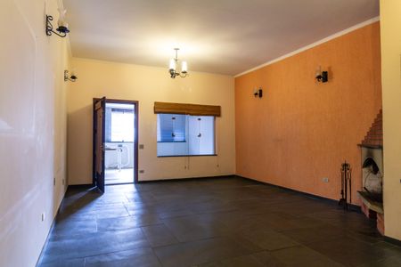 Casa à venda com 215m², 3 quartos e 6 vagas Casa à venda com 215m², 3 quartos e 6 vagasSala