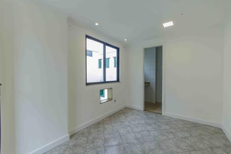 Apartamento para alugar com 282m², 3 quartos e 2 vagas Apartamento para alugar com 282m², 3 quartos e 2 vagasSuíte 2