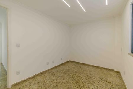 Apartamento para alugar com 282m², 3 quartos e 2 vagas Apartamento para alugar com 282m², 3 quartos e 2 vagasQuarto