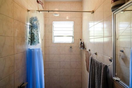 Casa à venda com 216m², 2 quartos e 4 vagasBanheiro edícula