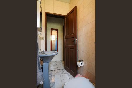 Casa à venda com 216m², 2 quartos e 4 vagasBanheiro edícula