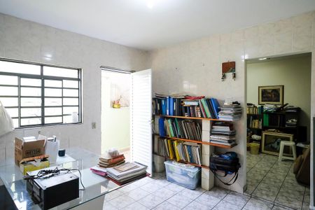 Casa à venda com 216m², 2 quartos e 4 vagasEdícula