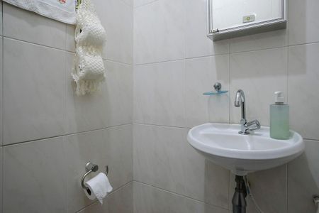 Casa à venda com 216m², 2 quartos e 4 vagasLavabo