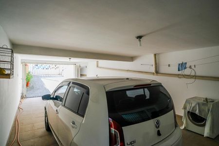 Casa à venda com 216m², 2 quartos e 4 vagasGaragem