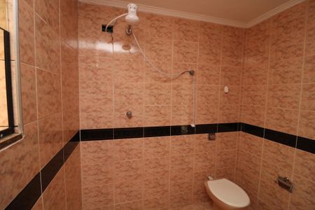 Casa à venda com 192m², 3 quartos e 3 vagasBanheiro 2