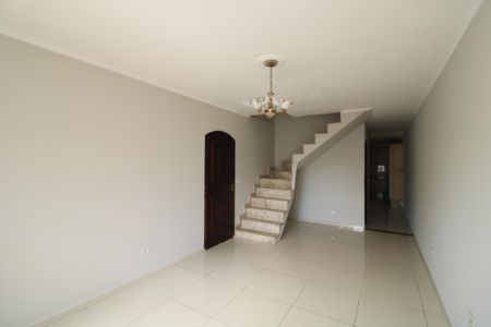 Casa à venda com 192m², 3 quartos e 3 vagasSala