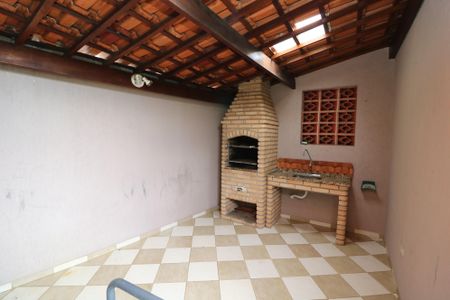 Casa à venda com 192m², 3 quartos e 3 vagasChurrasqueira
