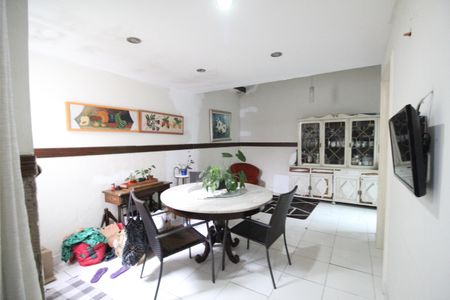 Casa à venda com 340m², 4 quartos e 1 vagaCozinha - Copa