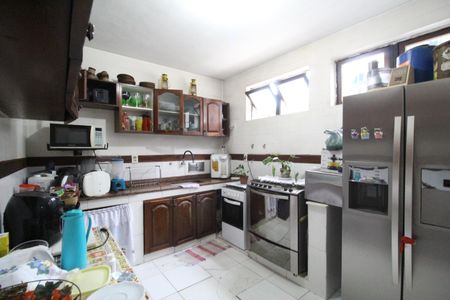 Casa à venda com 340m², 4 quartos e 1 vagaCozinha