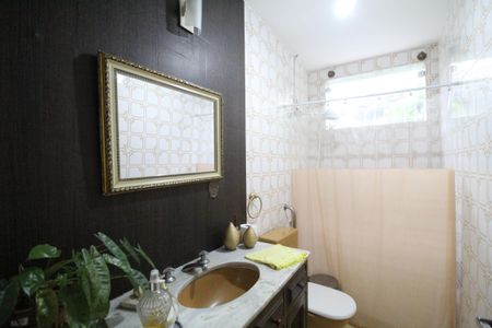 Casa à venda com 340m², 4 quartos e 1 vagaBanheiro social 2