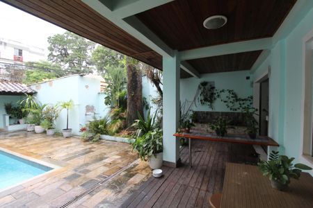 Casa à venda com 340m², 4 quartos e 1 vagaVaranda/Quintal