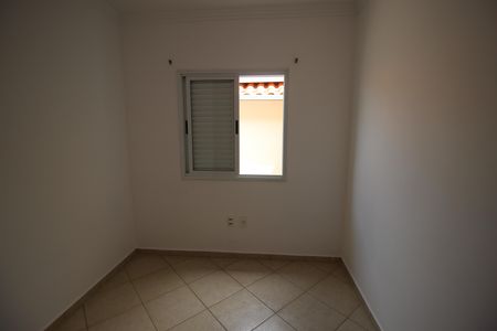 Casa de condomínio para alugar com 166m², 3 quartos e 2 vagasQuarto 2