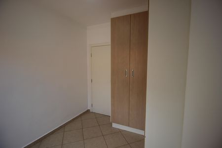 Casa de condomínio para alugar com 166m², 3 quartos e 2 vagasQuarto 2