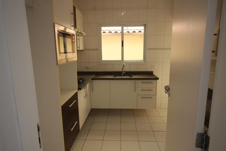 Casa de condomínio para alugar com 166m², 3 quartos e 2 vagasCozinha
