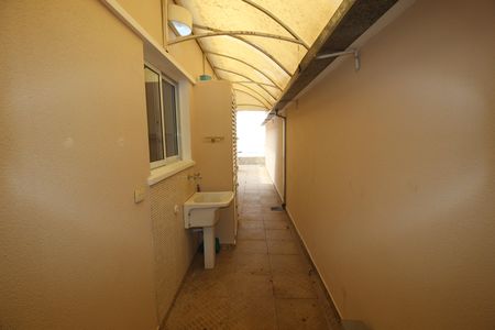 Casa de condomínio para alugar com 166m², 3 quartos e 2 vagasÁrea de Serviço
