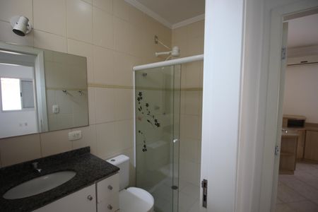 Casa de condomínio para alugar com 166m², 3 quartos e 2 vagasBanheiro