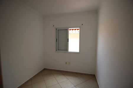 Casa de condomínio para alugar com 166m², 3 quartos e 2 vagasQuarto 2