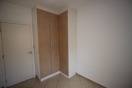 Casa de condomínio para alugar com 166m², 3 quartos e 2 vagasQuarto 2