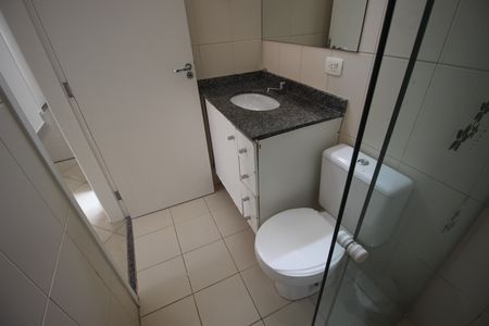 Casa de condomínio para alugar com 166m², 3 quartos e 2 vagasBanheiro