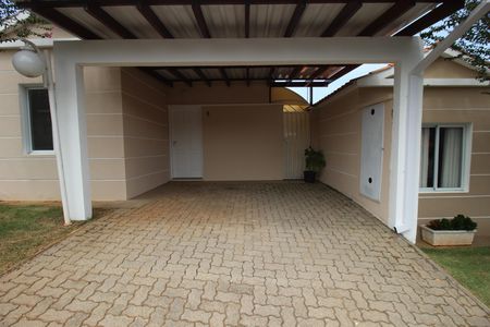 Casa de condomínio para alugar com 166m², 3 quartos e 2 vagasFachada