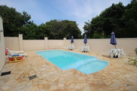 Casa de condomínio para alugar com 166m², 3 quartos e 2 vagasÁrea comum - Piscina