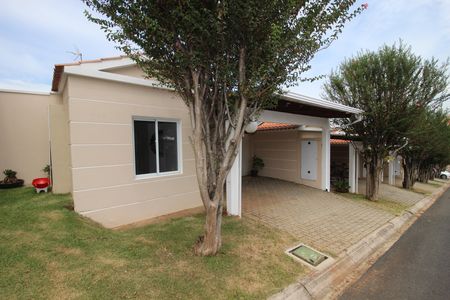 Casa de condomínio para alugar com 166m², 3 quartos e 2 vagasFachada