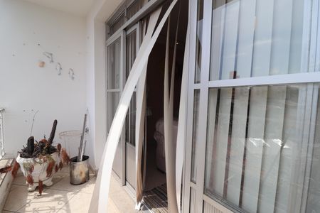 Apartamento à venda com 110m², 2 quartos e 1 vagaVaranda Sala