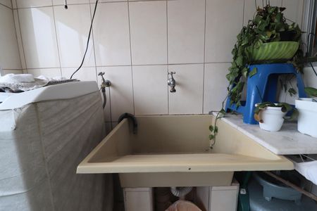 Apartamento à venda com 110m², 2 quartos e 1 vagaÁrea de Serviço