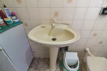 Casa à venda com 85m², 3 quartos e 2 vagasBanheiro da Suíte