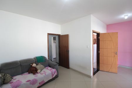 Casa à venda com 270m², 3 quartos e 6 vagasSala