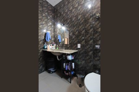 Casa à venda com 270m², 3 quartos e 6 vagasBanheiro Social