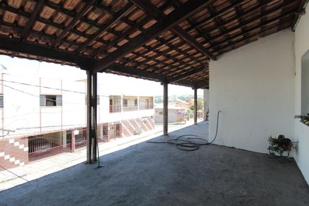 Casa à venda com 270m², 3 quartos e 6 vagasVaranda