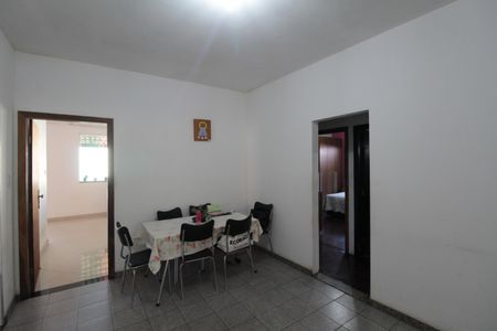 Casa à venda com 270m², 3 quartos e 6 vagasCopa