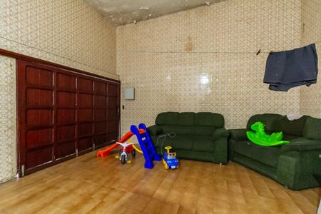 Casa à venda com 246m², 3 quartos e 4 vagas Casa à venda com 246m², 3 quartos e 4 vagasÁrea de Serviço