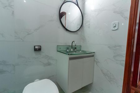 Casa à venda com 246m², 3 quartos e 4 vagas Casa à venda com 246m², 3 quartos e 4 vagasBanheiro Social