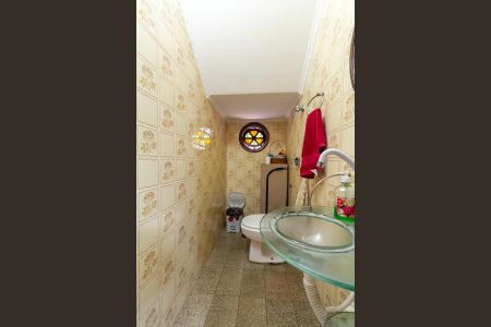 Casa à venda com 246m², 3 quartos e 4 vagas Casa à venda com 246m², 3 quartos e 4 vagasLavabo