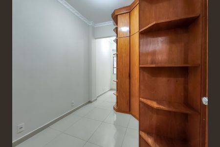 Apartamento à venda com 70m², 2 quartos e 1 vagaSuíte