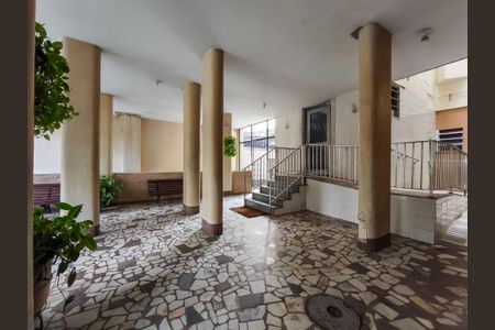 Apartamento à venda com 70m², 2 quartos e 1 vagaFachada e portaria