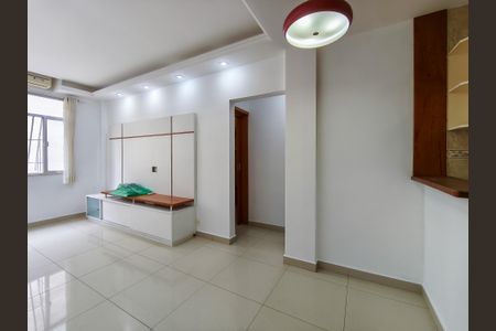 Apartamento à venda com 70m², 2 quartos e 1 vagaSala