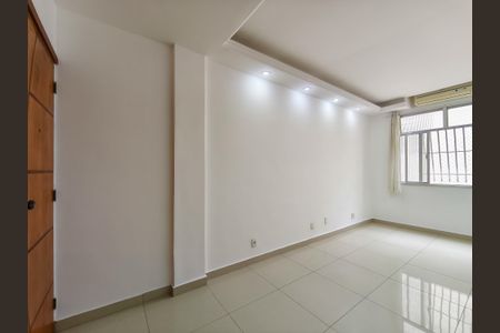 Apartamento à venda com 70m², 2 quartos e 1 vagaSala