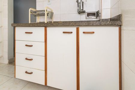 Apartamento à venda com 63m², 2 quartos e 1 vaga Apartamento à venda com 63m², 2 quartos e 1 vagaCozinha - Armários
