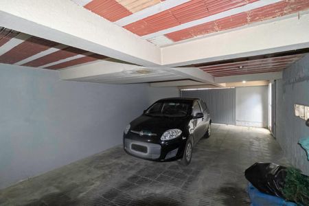 Casa à venda com 310m², 4 quartos e 4 vagas Casa à venda com 310m², 4 quartos e 4 vagasGaragem